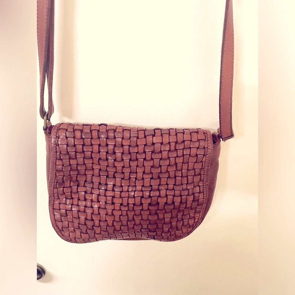 Valentina leather Woven Crossbody Bag - Rich Brown made in Italy very nice